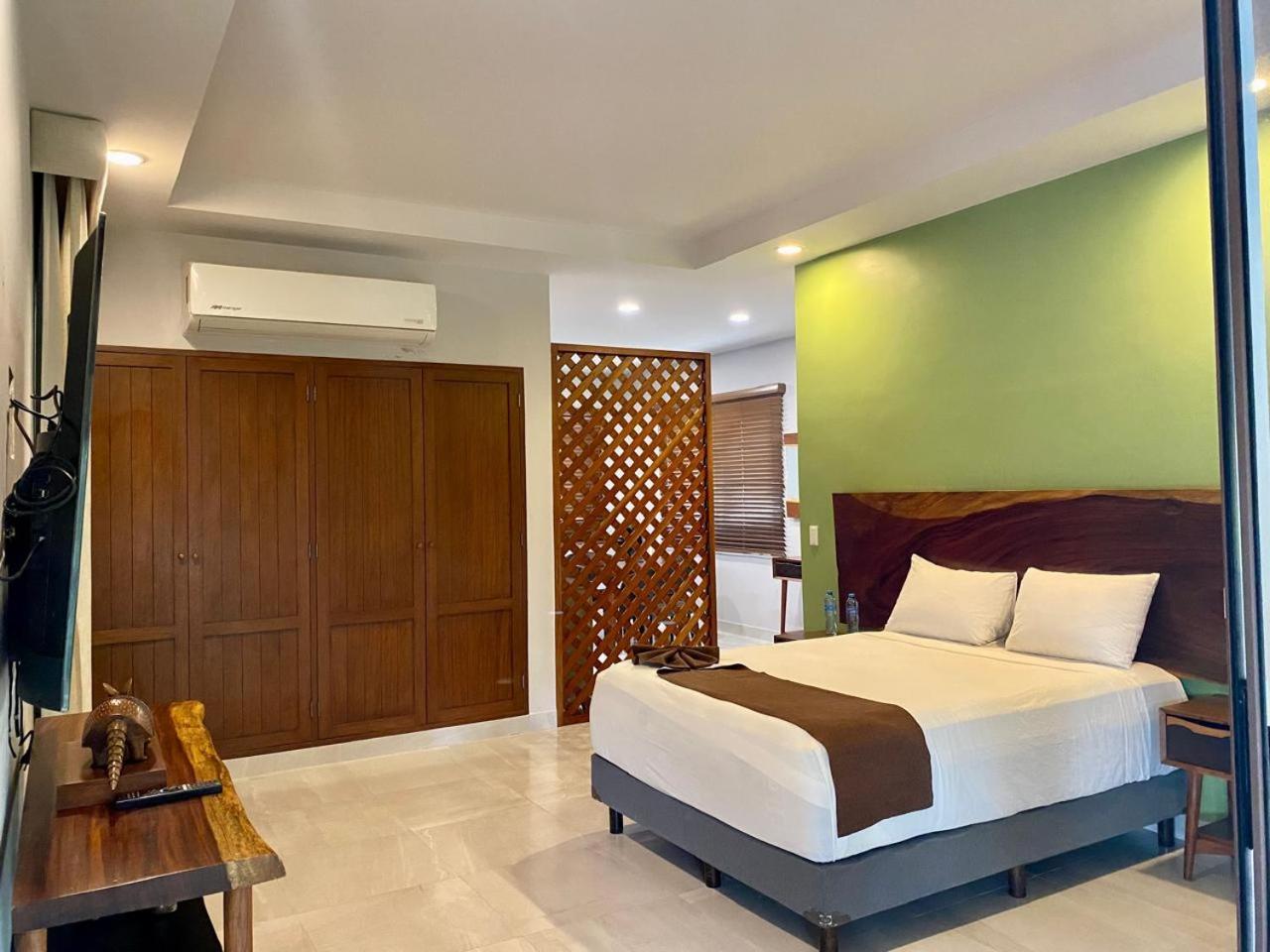 Xuux Peek By Tecnohotel Yaxche Bagian luar foto